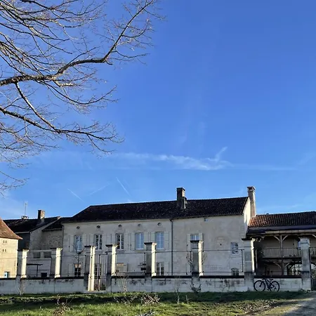 B&B Cadre Idyllique Sur 1ha De Parc, En Centre De Village - Classe Par La Fondation De France